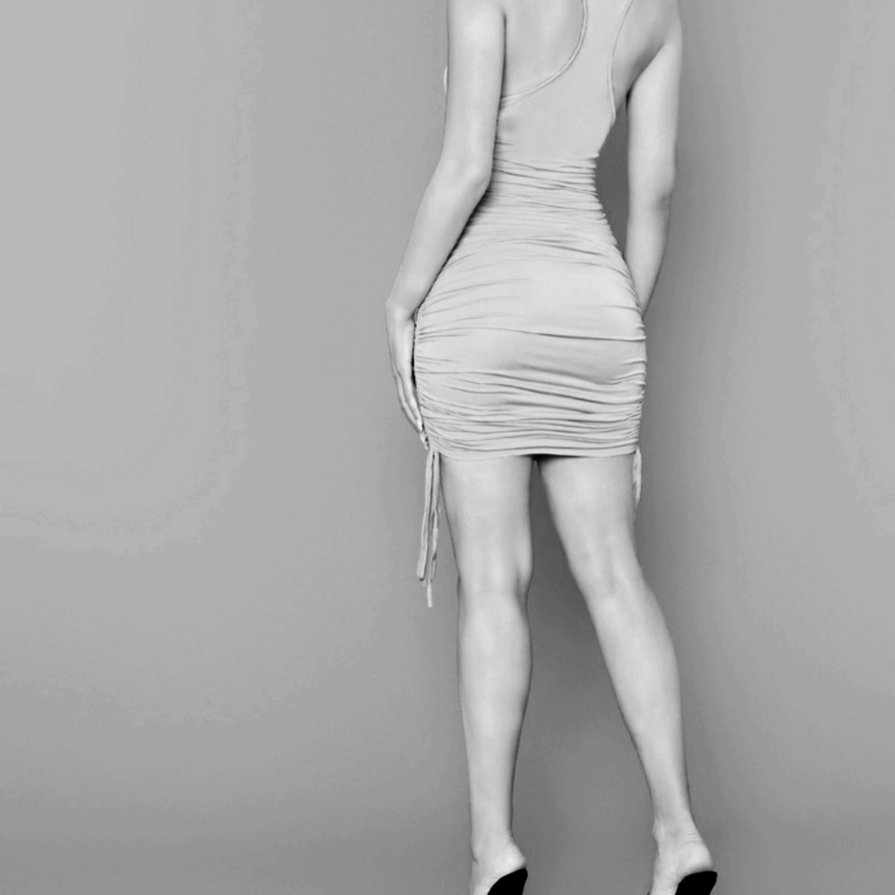 🆕️ *FINAL* Soft-Knit Racer-Back Ruched Dress - Picture 6 of 12